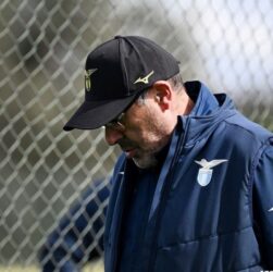 Krisis di Lazio: Nyaris Kehilangan Maurizio Sarri Akibat Embargo Transfer
