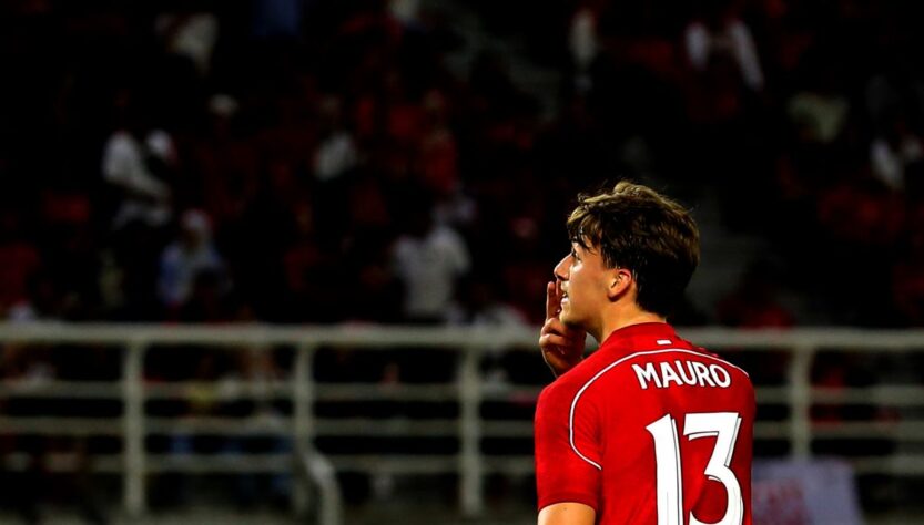 Debutan Gemilang: Kluivert Puji Zijlstra dan Jonathans Usai Kemenangan Telak Timnas Indonesia