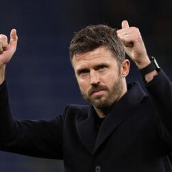 Dilema Kursi Kepelatihan Old Trafford: Michael Carrick dan Teka-teki Masa Depan Manchester United